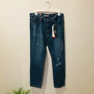 NWT Levi’s Boyfriend Jeans